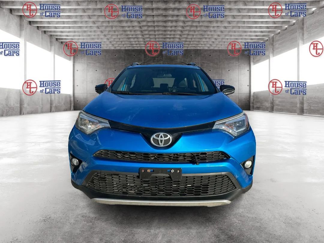 Used 2016 Toyota RAV4 SE image 2
