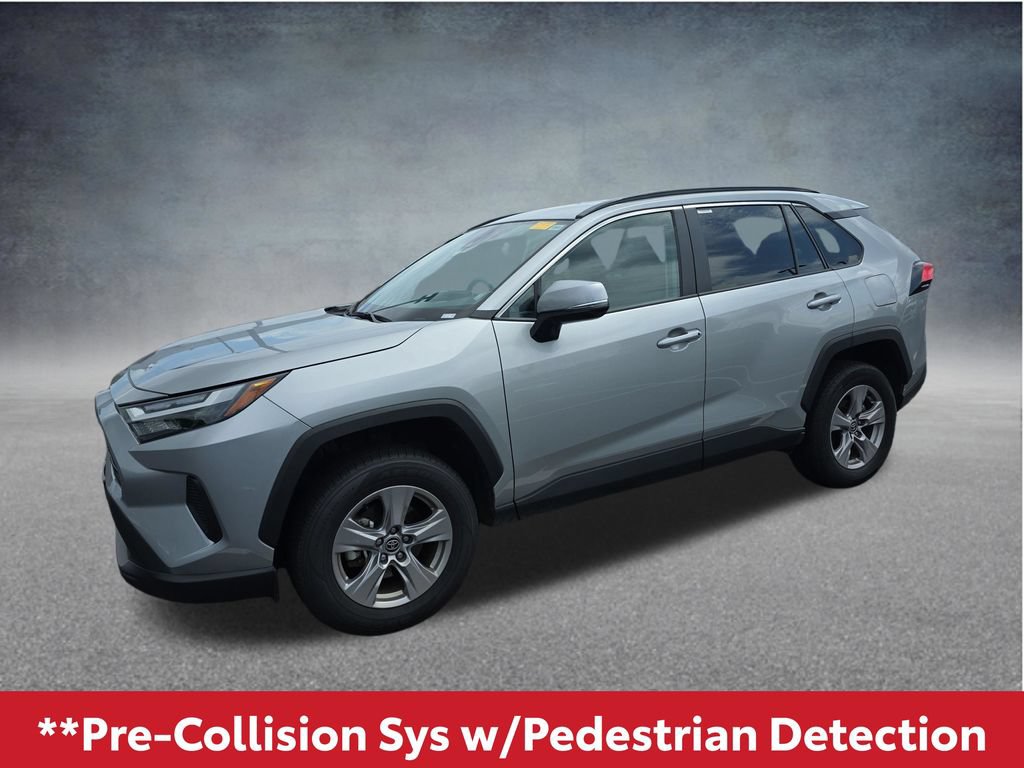 Used 2025 Toyota RAV4 XLE AWD/4WD image 13