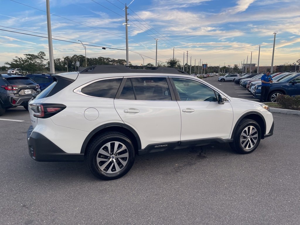 Certified 2022 Subaru Outback Premium image 5