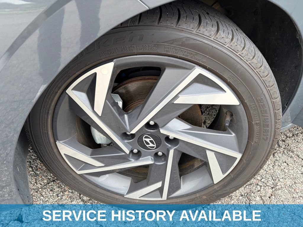 Used 2025 Hyundai Elantra SEL FWD image 3