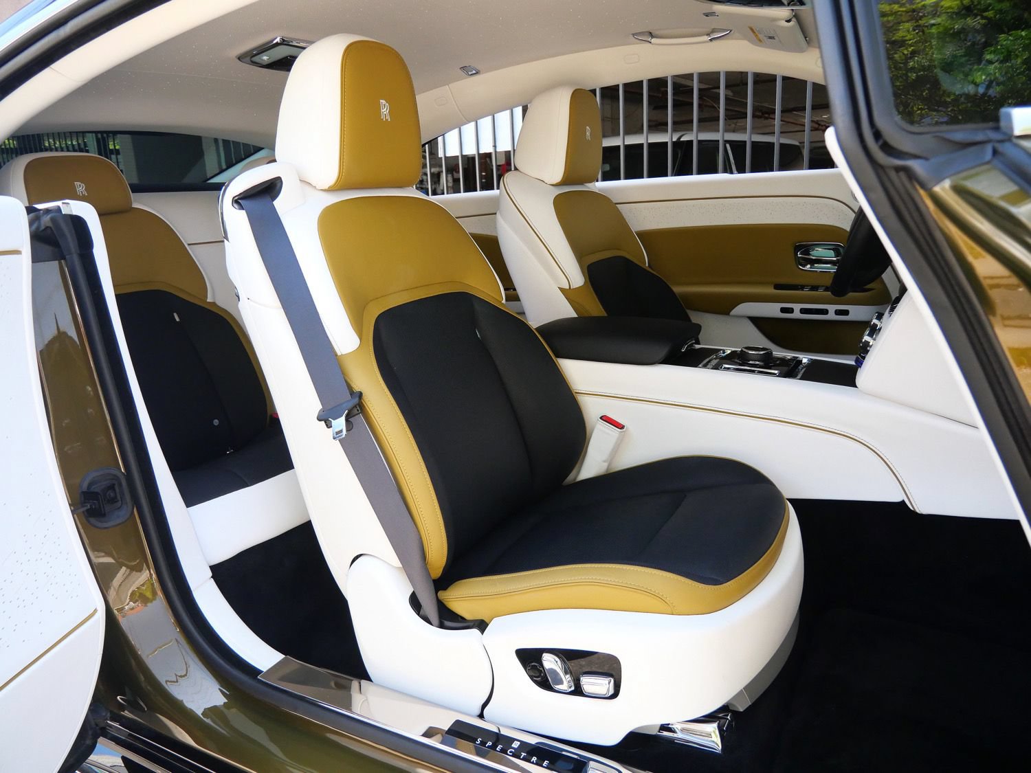 Certified 2024 Rolls-Royce Spectre w/ Spectre Launch Package AWD/4WD image 32