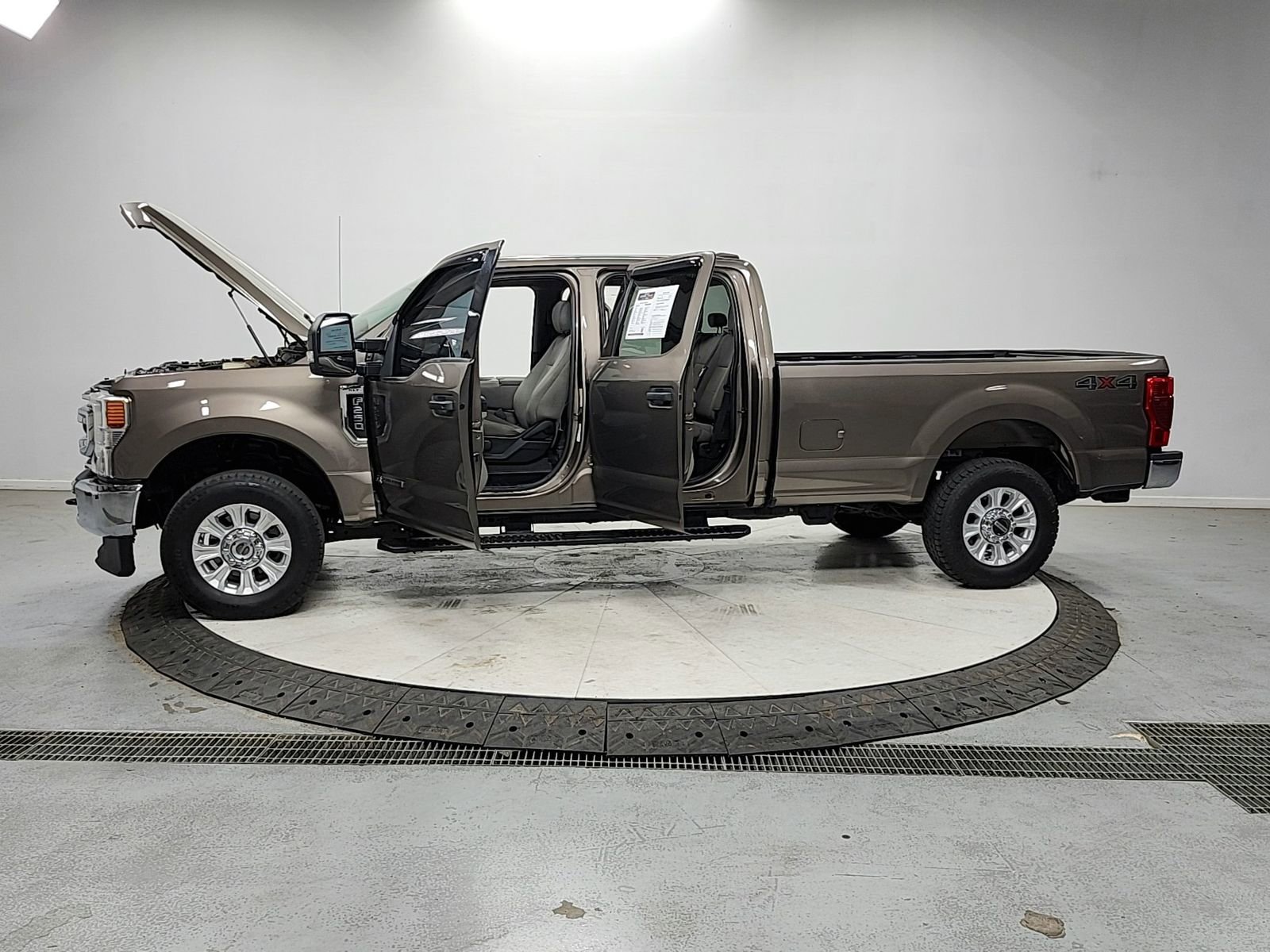 Used 2021 Ford F250 XLT image 12
