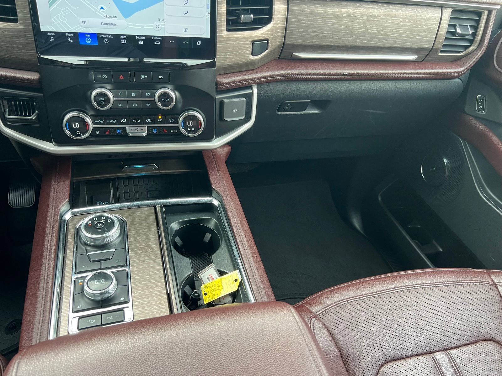 Used 2024 Ford Expedition Limited AWD/4WD image 39