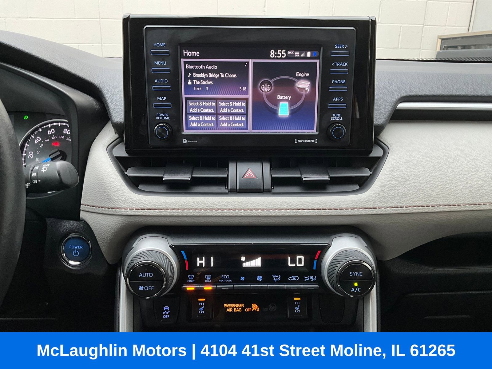 Used 2021 Toyota RAV4 XLE w/ XLE Grade Weather Package image 5