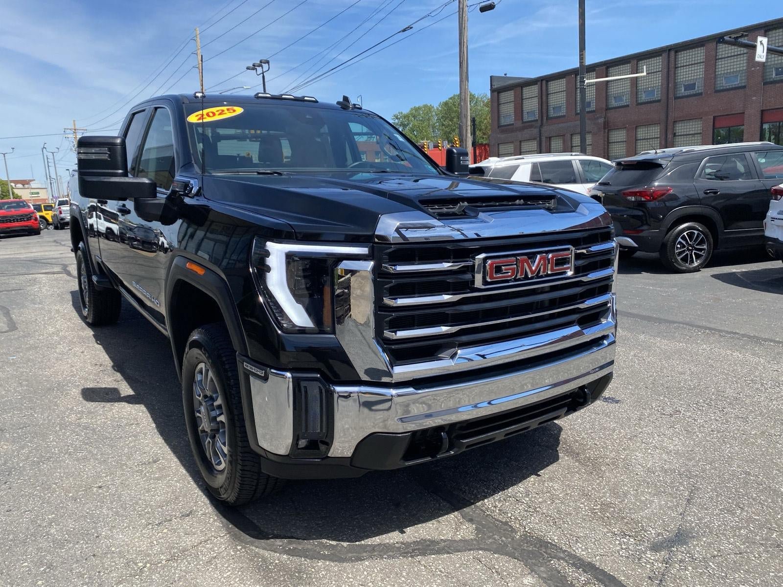 Certified 2025 GMC Sierra 2500 SLE AWD/4WD image 10