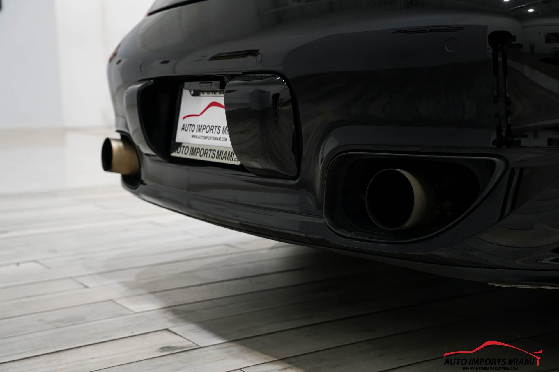 Used 2012 Porsche 911 Turbo S image 19