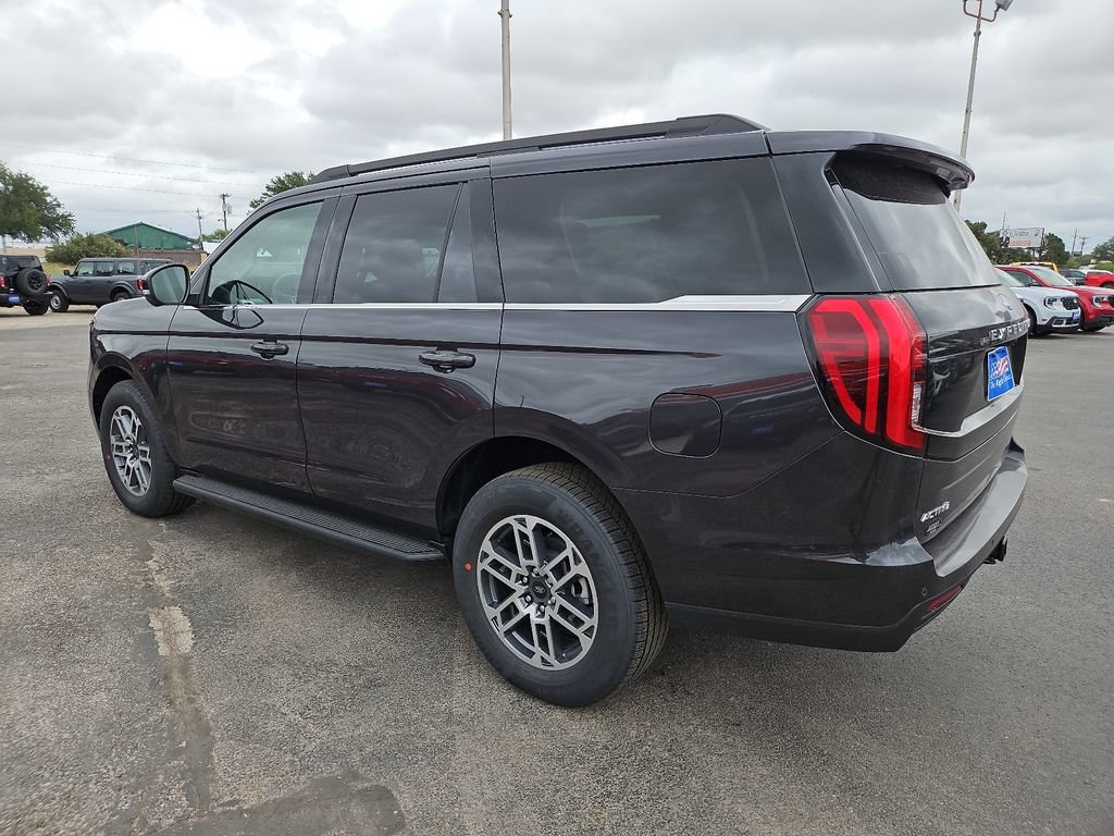 New 2026 Ford Expedition Active RWD image 8