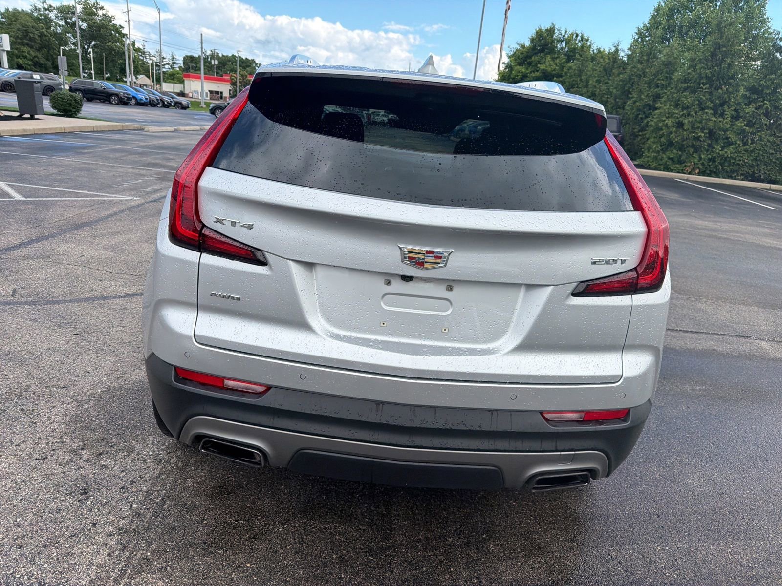 Used 2019 Cadillac XT4 Premium Luxury w/ Enhanced Visibility Package AWD/4WD image 4