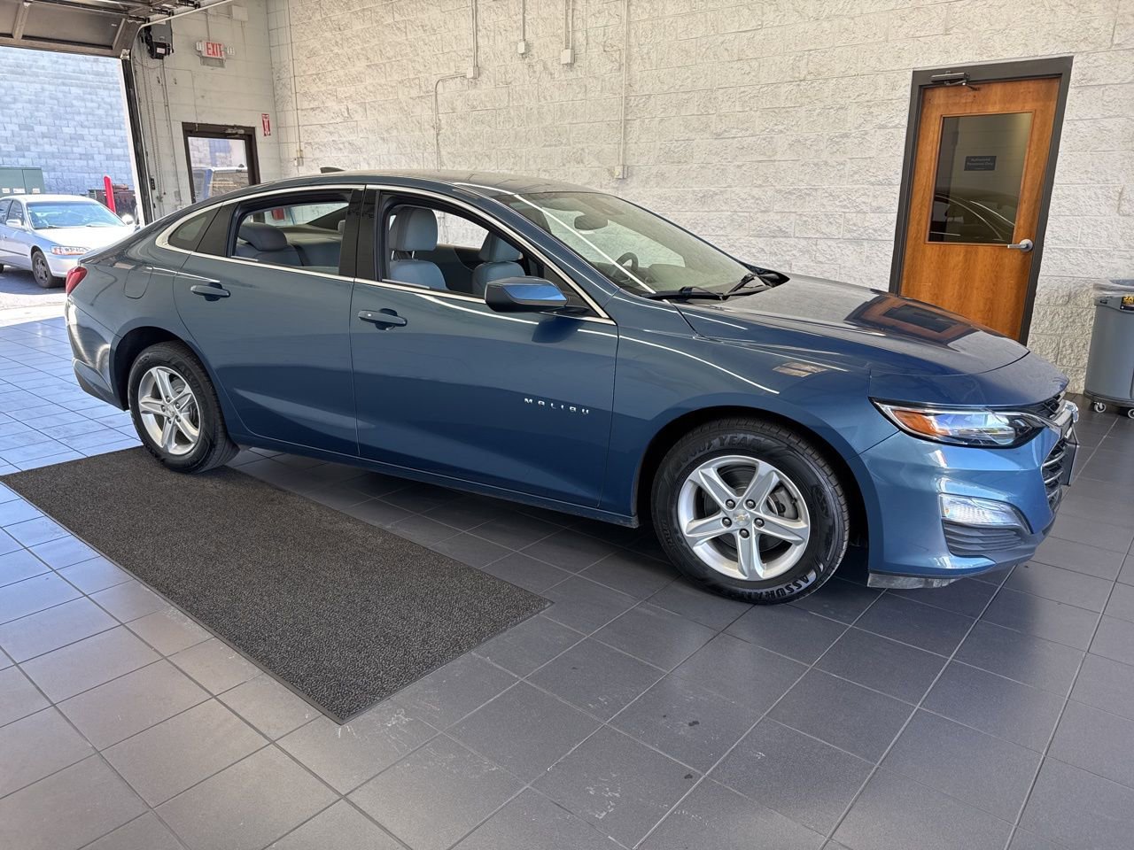 Used 2024 Chevrolet Malibu LS w/ Driver Confidence Package image 1