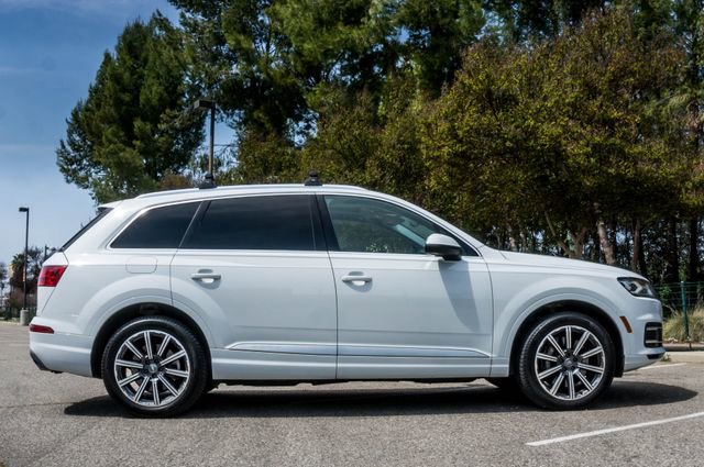 Used 2017 Audi Q7 3.0T Premium AWD/4WD image 3