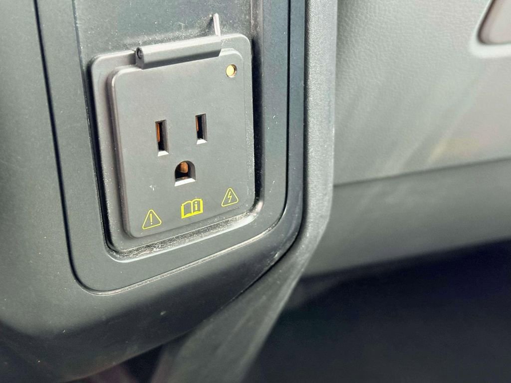 Used 2023 Ford F250 XLT image 23