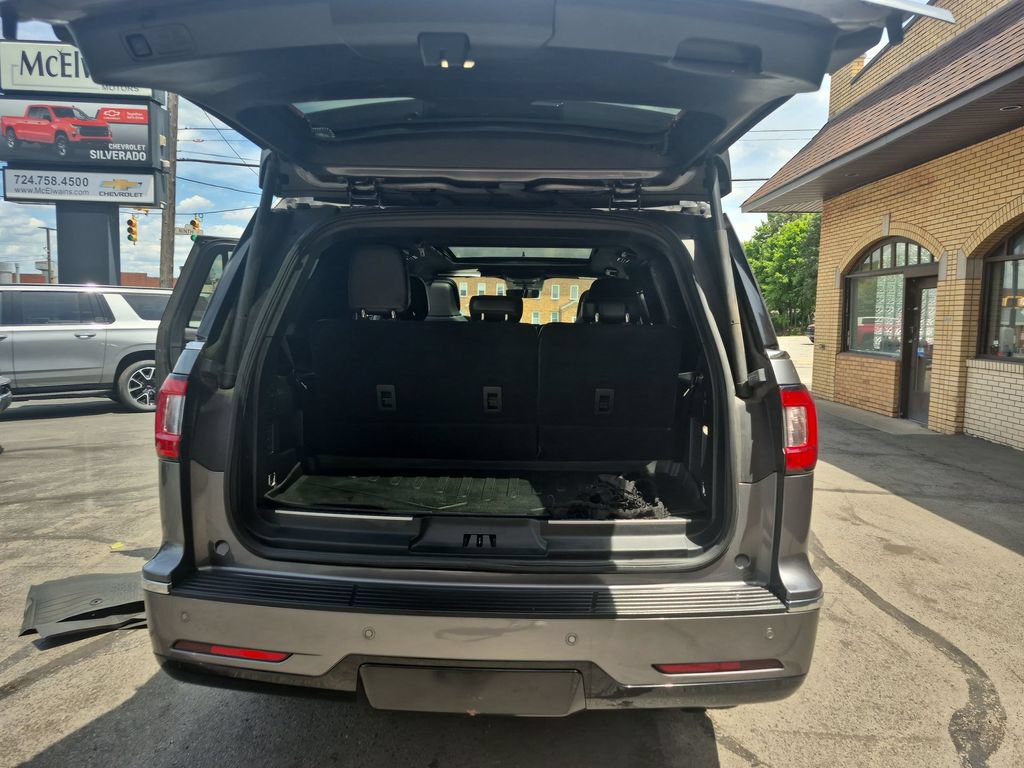 Used 2021 Lincoln Navigator Reserve AWD/4WD image 33
