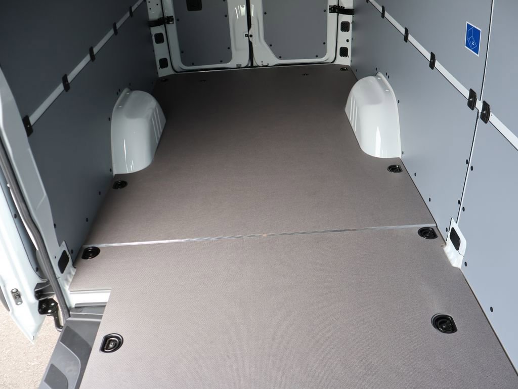 New 2026 Mercedes-Benz Sprinter 2500 image 18