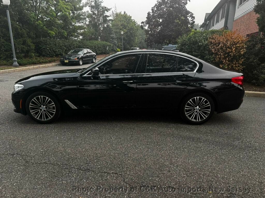 Used 2018 BMW 530i xDrive AWD/4WD image 2