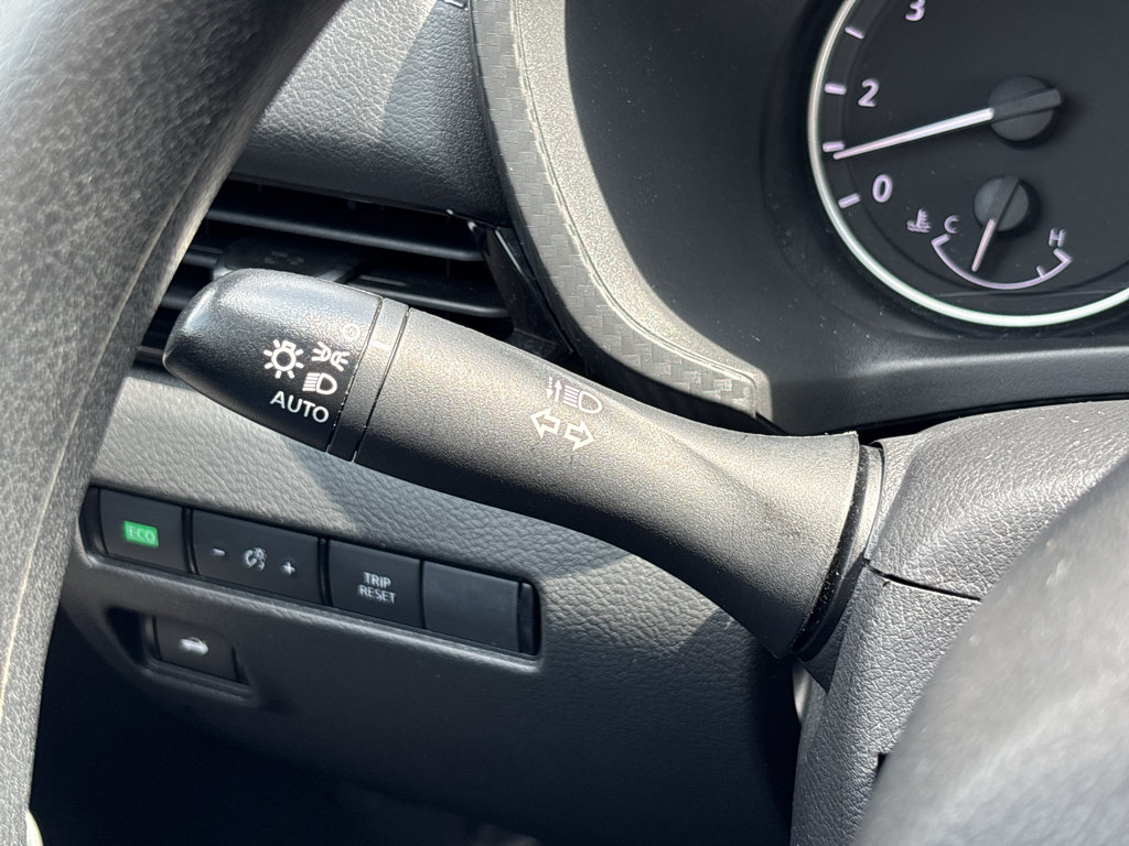 Used 2025 Nissan Sentra SV FWD image 19