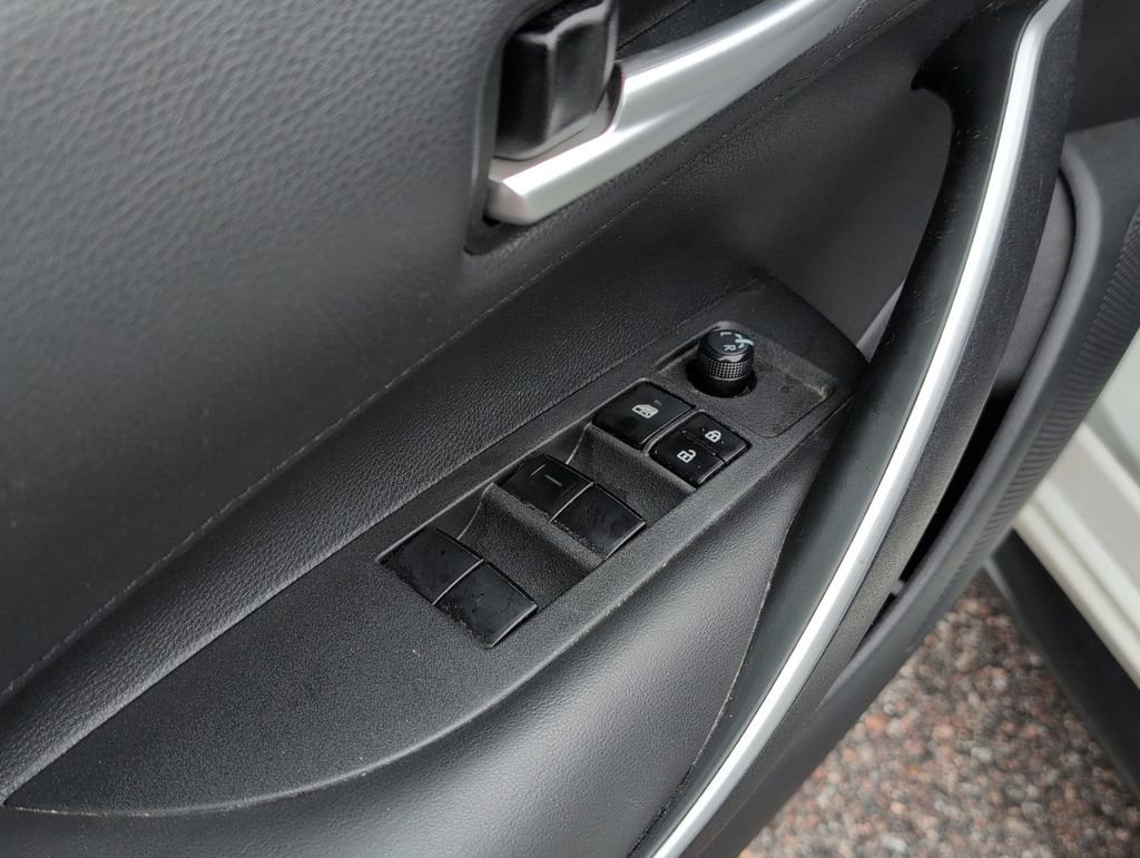 Used 2020 Toyota Corolla SE FWD image 9