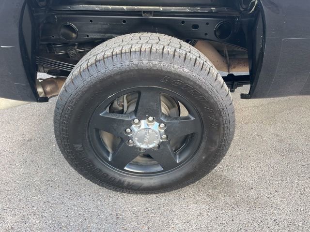 Used 2011 GMC Sierra 2500 Denali w/ Suspension Package, Off-Road AWD/4WD image 28