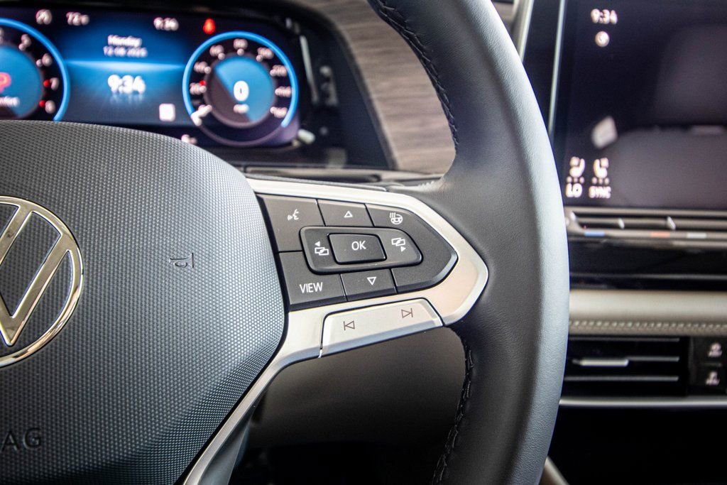 New 2026 Volkswagen Atlas SEL Premium R-Line image 35
