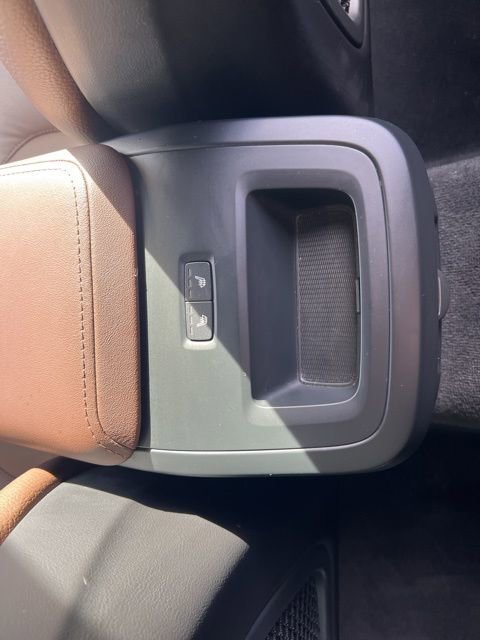 Used 2025 Volvo V60 B5 Cross Country Plus image 20