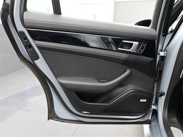 Used 2019 Porsche Panamera 4 image 13