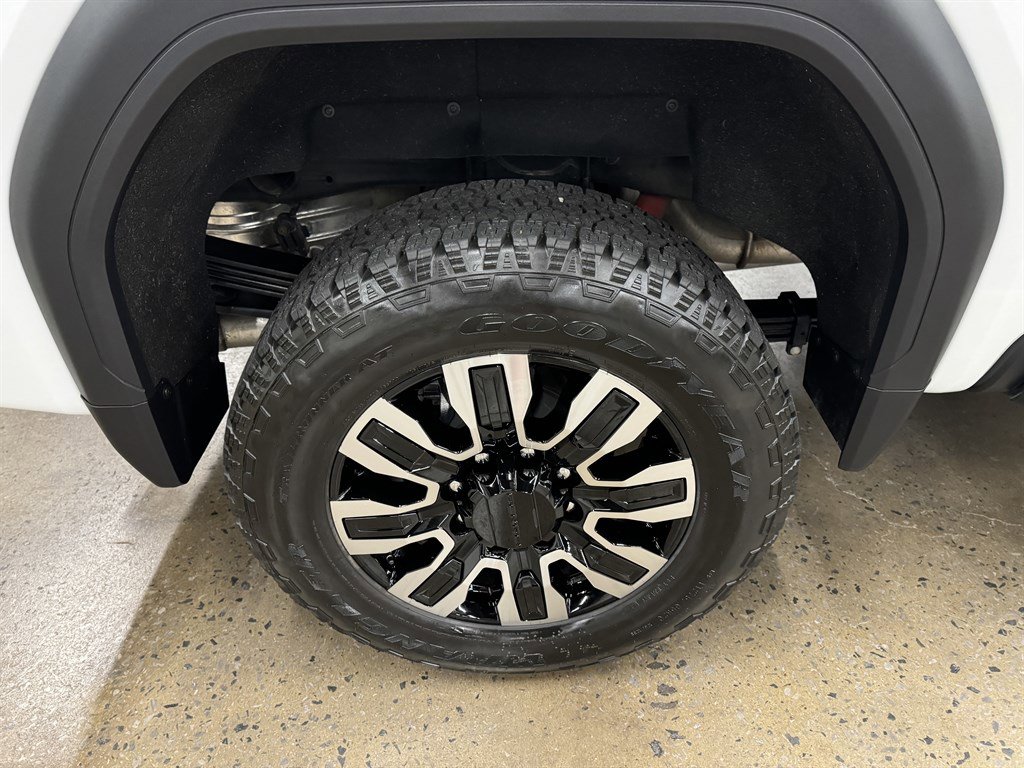 Used 2024 GMC Sierra 2500 Denali w/ Denali Reserve Package image 18