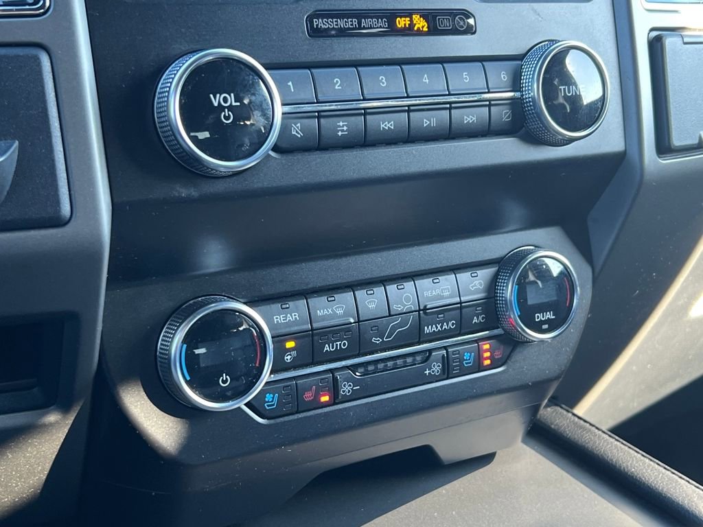 Used 2021 Ford Expedition XLT image 32