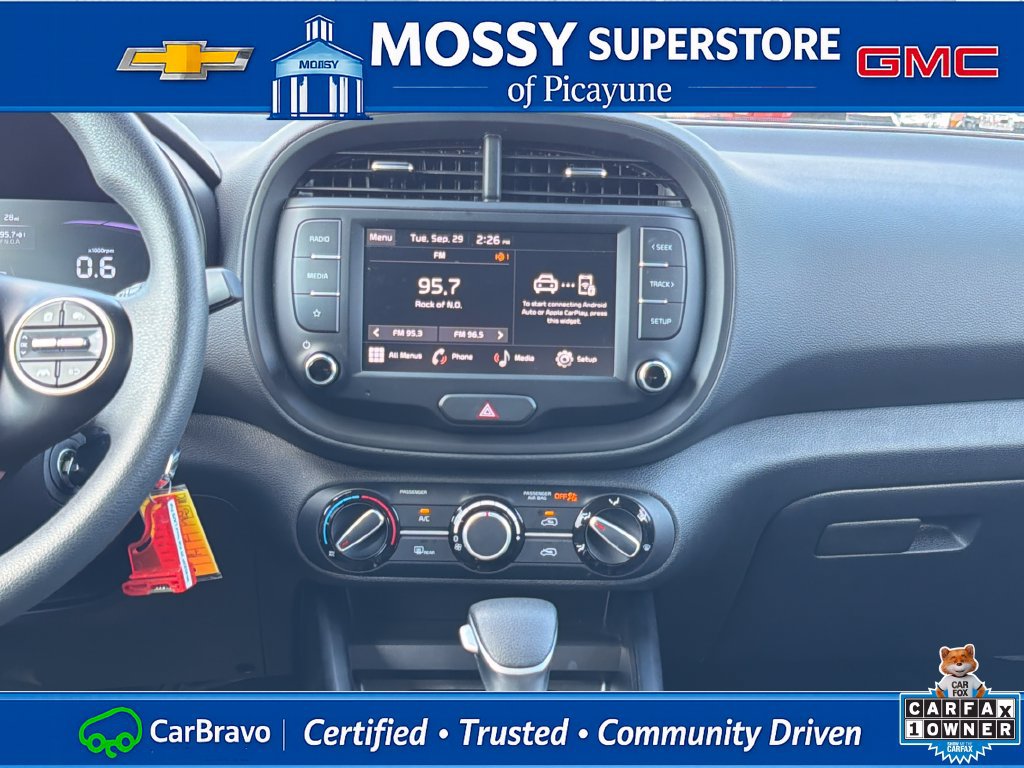 Used 2025 Kia Soul LX w/ LX Technology Package FWD image 17