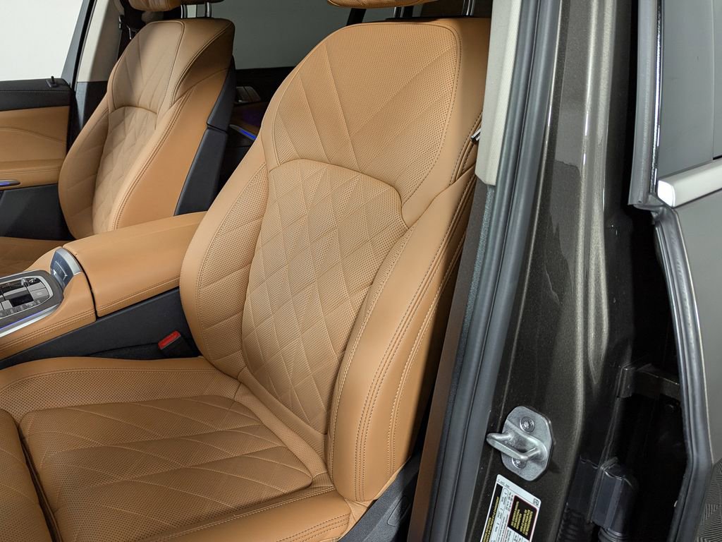 Certified 2023 BMW X7 xDrive40i w/ Premium Package image 22