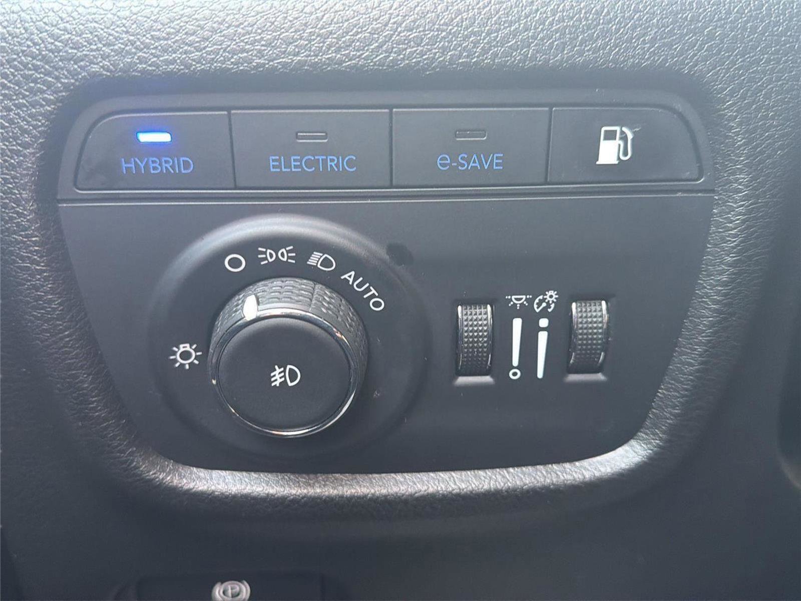 Used 2024 Jeep Grand Cherokee Limited 4xe image 22