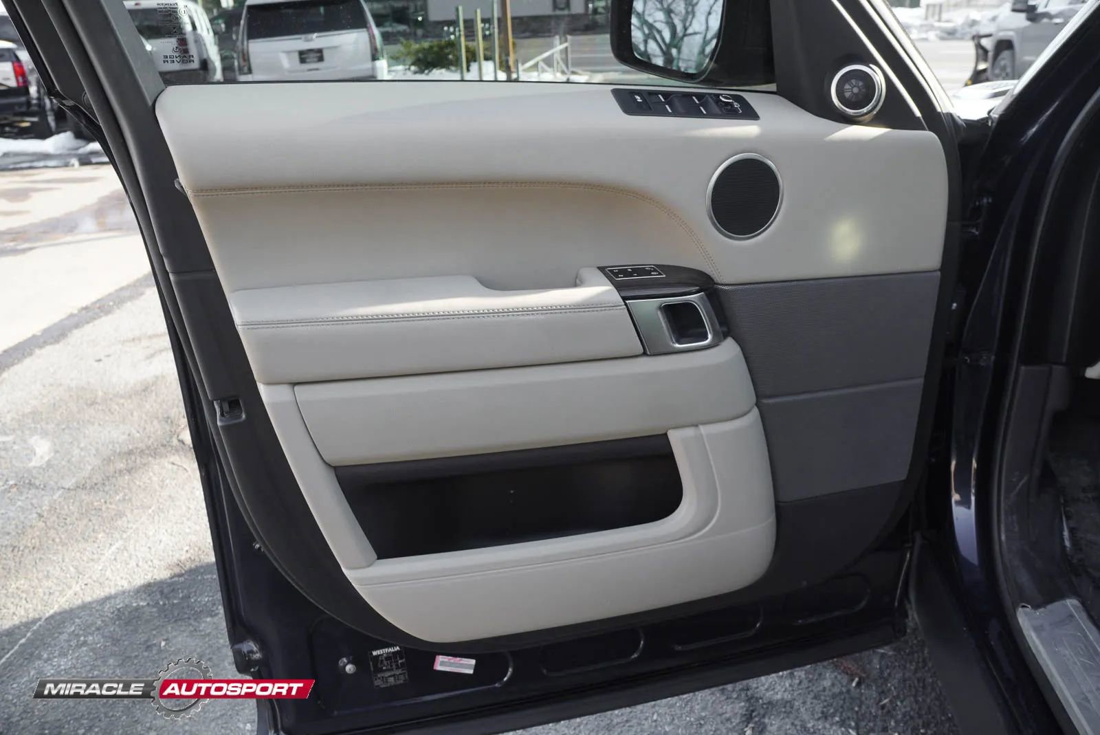 Used 2014 Land Rover Range Rover Sport image 15