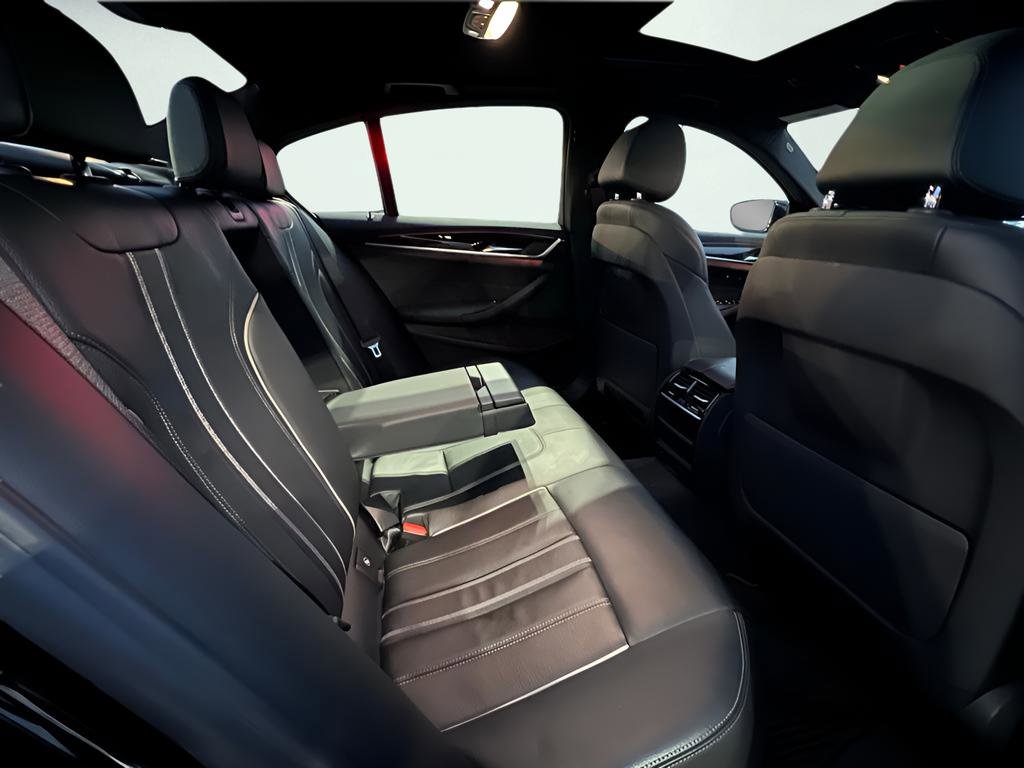 Used 2018 BMW 540i xDrive 540i xDrive image 24