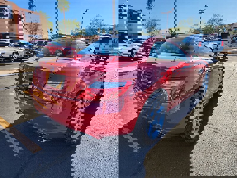 Used 2015 Mercedes-Benz SLK 250 w/ Premium Package image 4