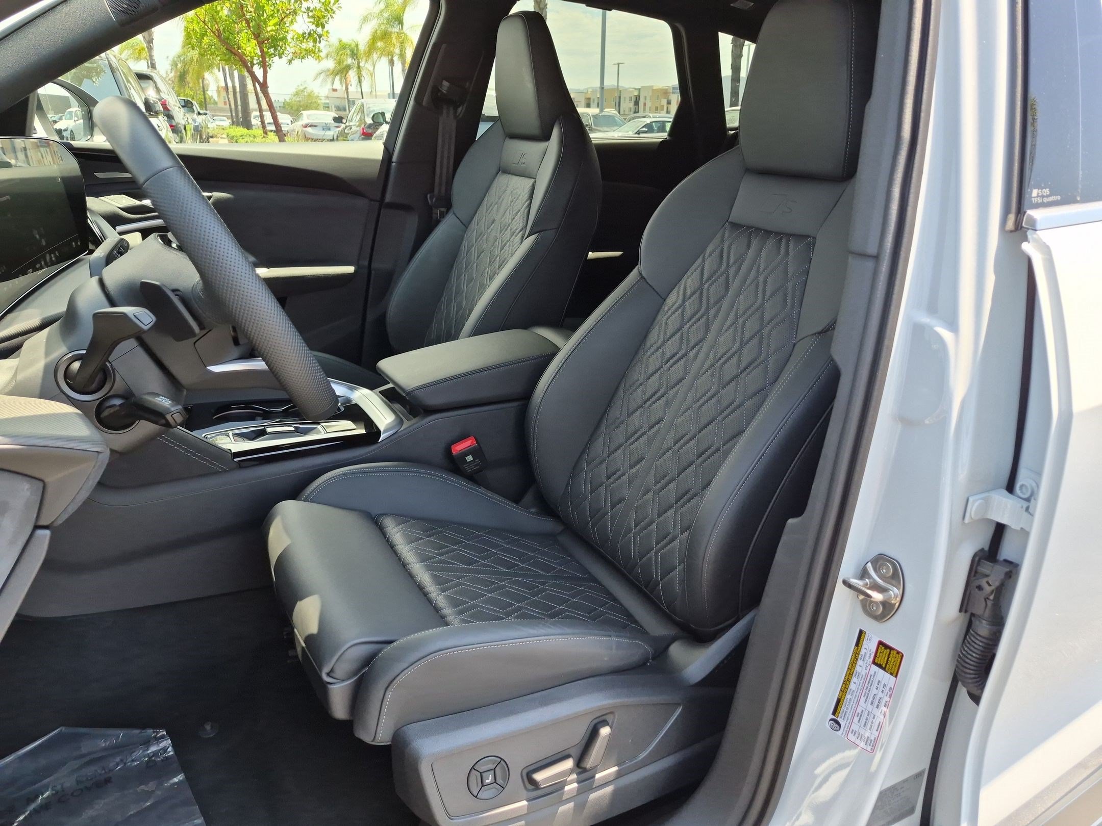 Used 2025 Audi SQ5 Premium Plus w/ Premium Plus Package AWD/4WD image 16