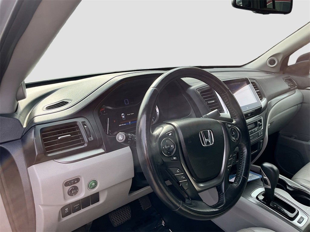 Used 2017 Honda Ridgeline RTL-T image 9