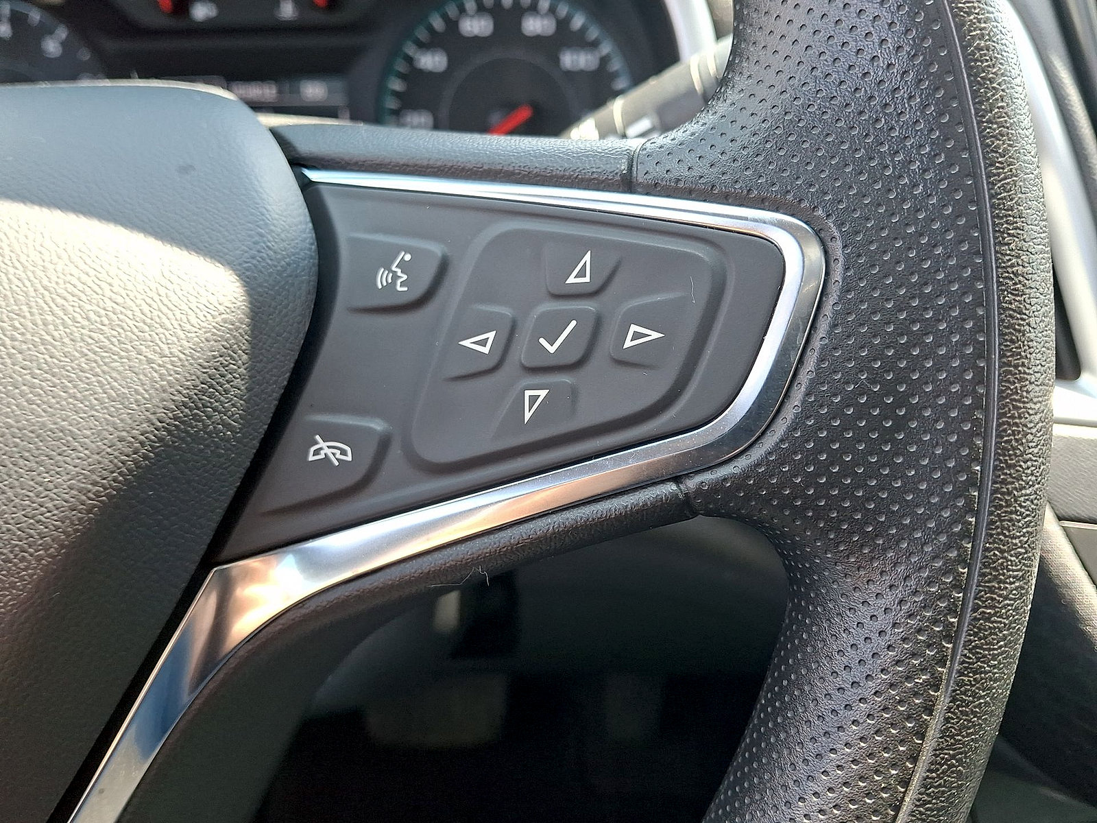 Used 2023 Chevrolet Malibu LT FWD image 18