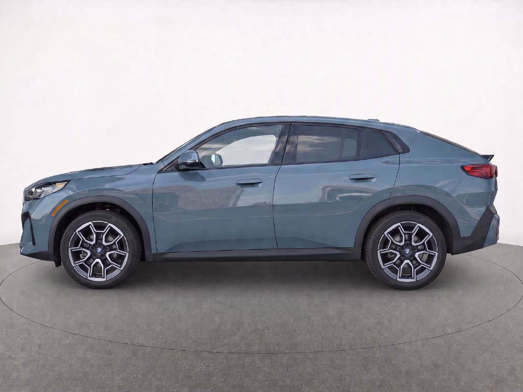 Used 2026 BMW X2 xDrive28i AWD/4WD image 8