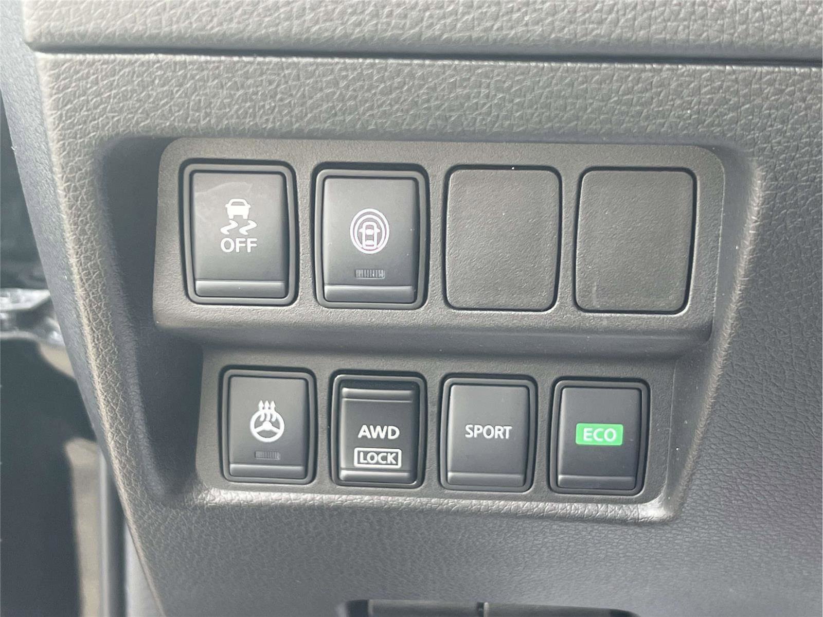 Used 2022 Nissan Rogue Sport SV image 23