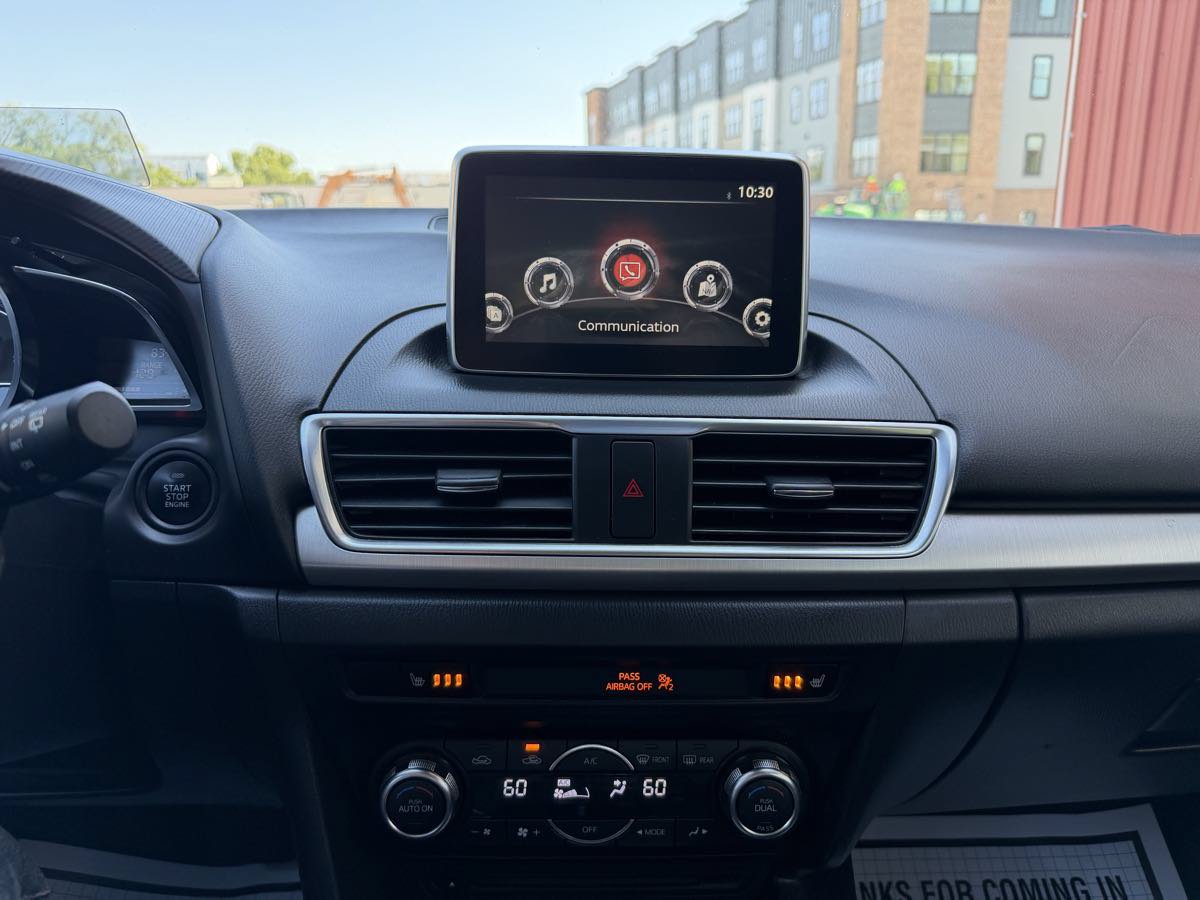 Used 2014 MAZDA MAZDA3 s Grand Touring w/ Technology Package FWD image 16