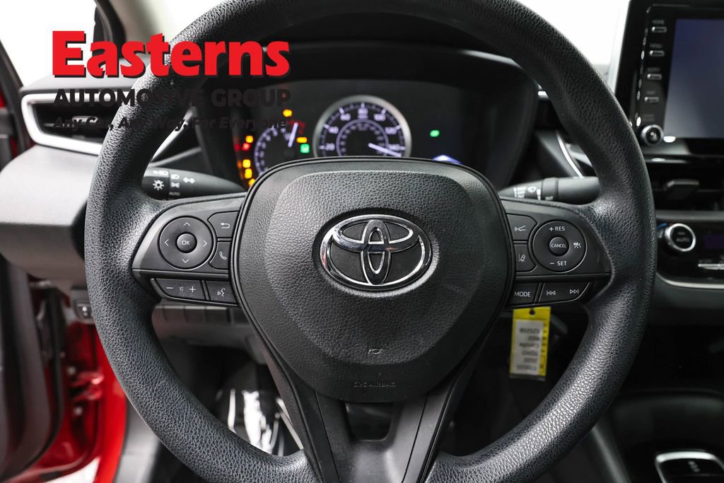 Used 2020 Toyota Corolla LE FWD image 10