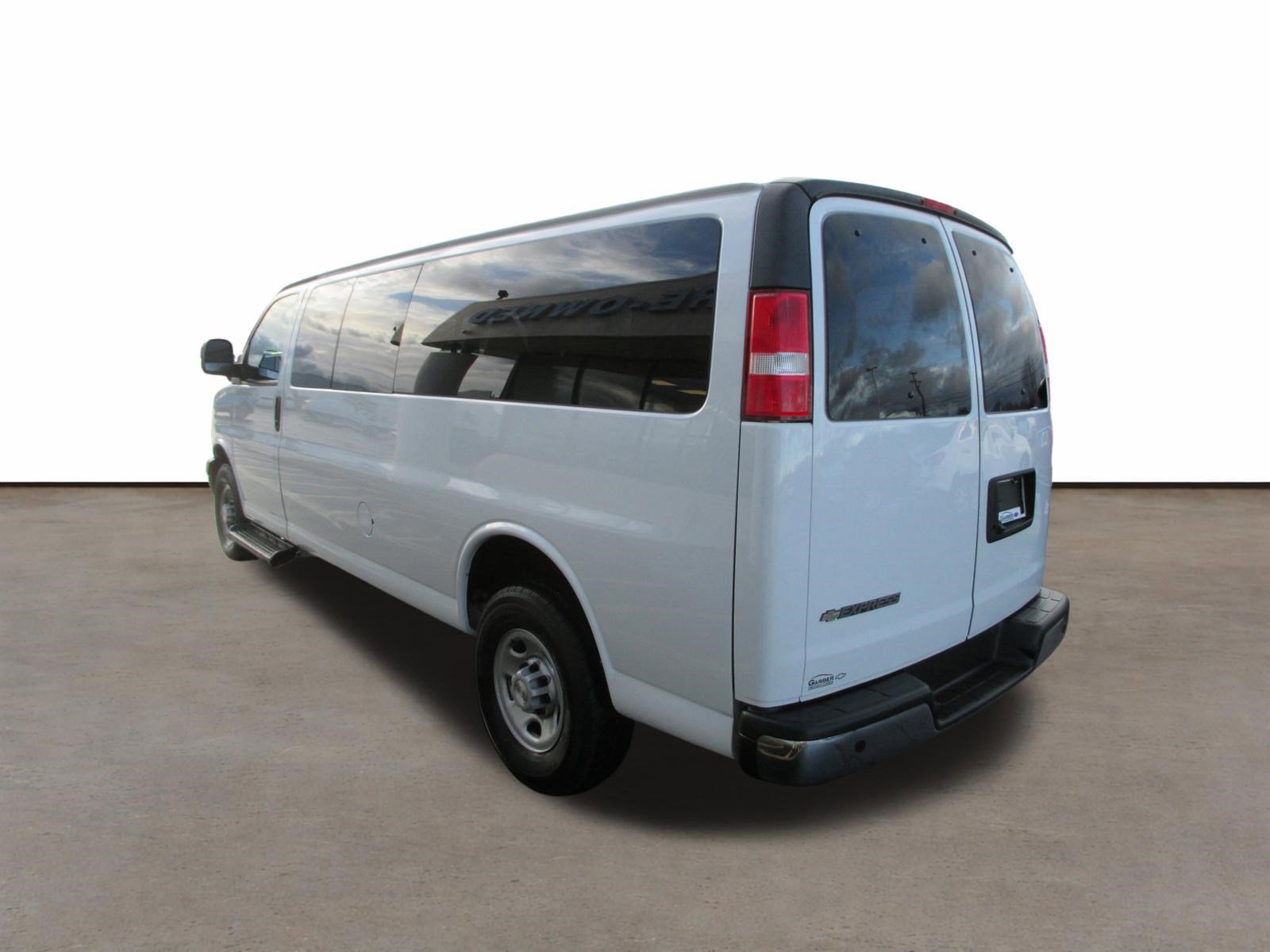 Used 2023 Chevrolet Express 3500 LT w/ LT Preferred Equipment Group image 5