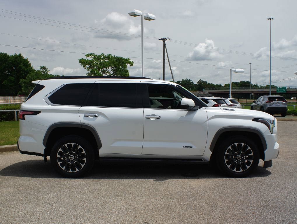Used 2023 Toyota Sequoia Limited w/ Tow Technology Package AWD/4WD image 22