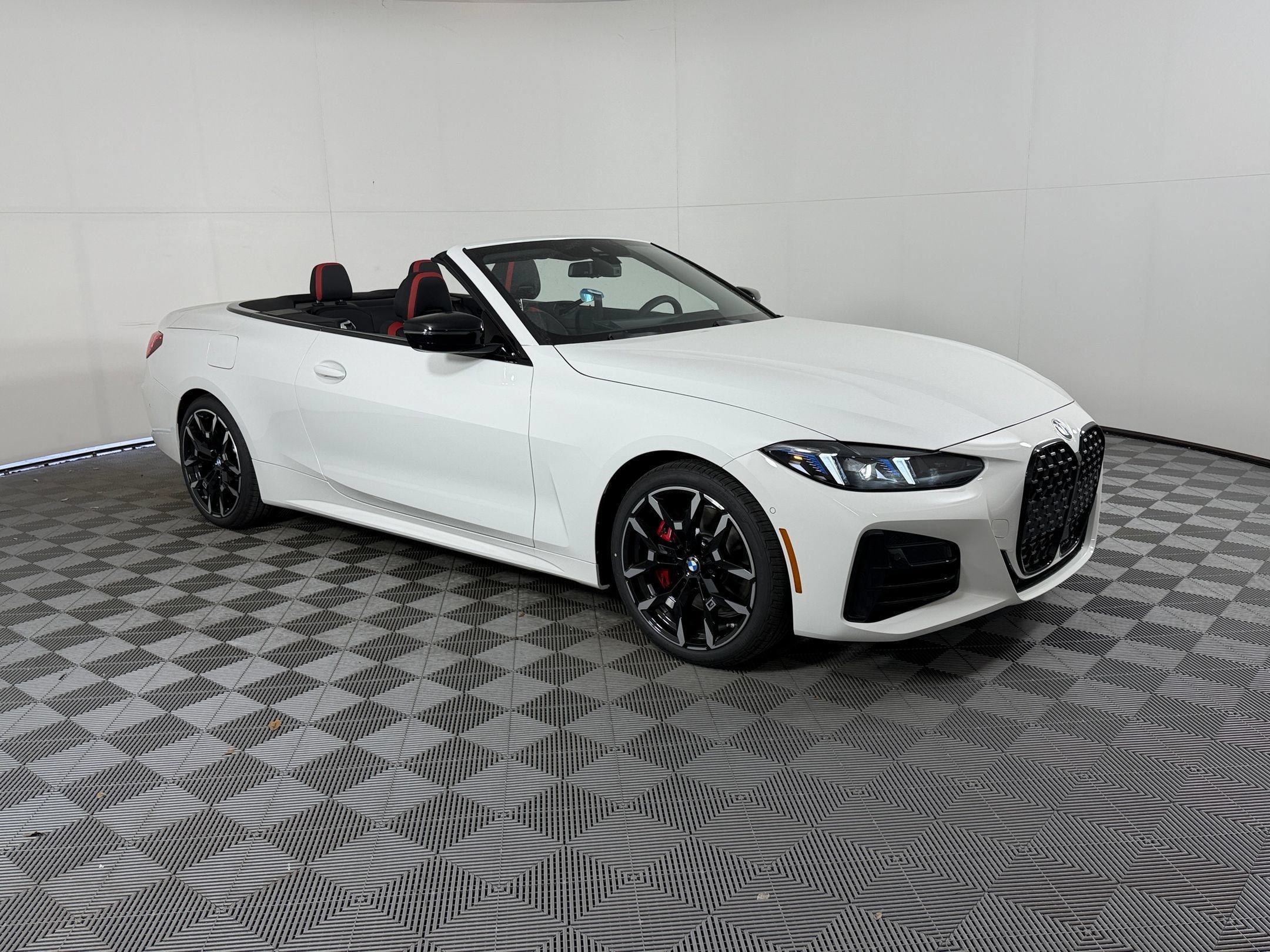 Used 2026 BMW 430i Convertible w/ M Sport Package RWD image 7
