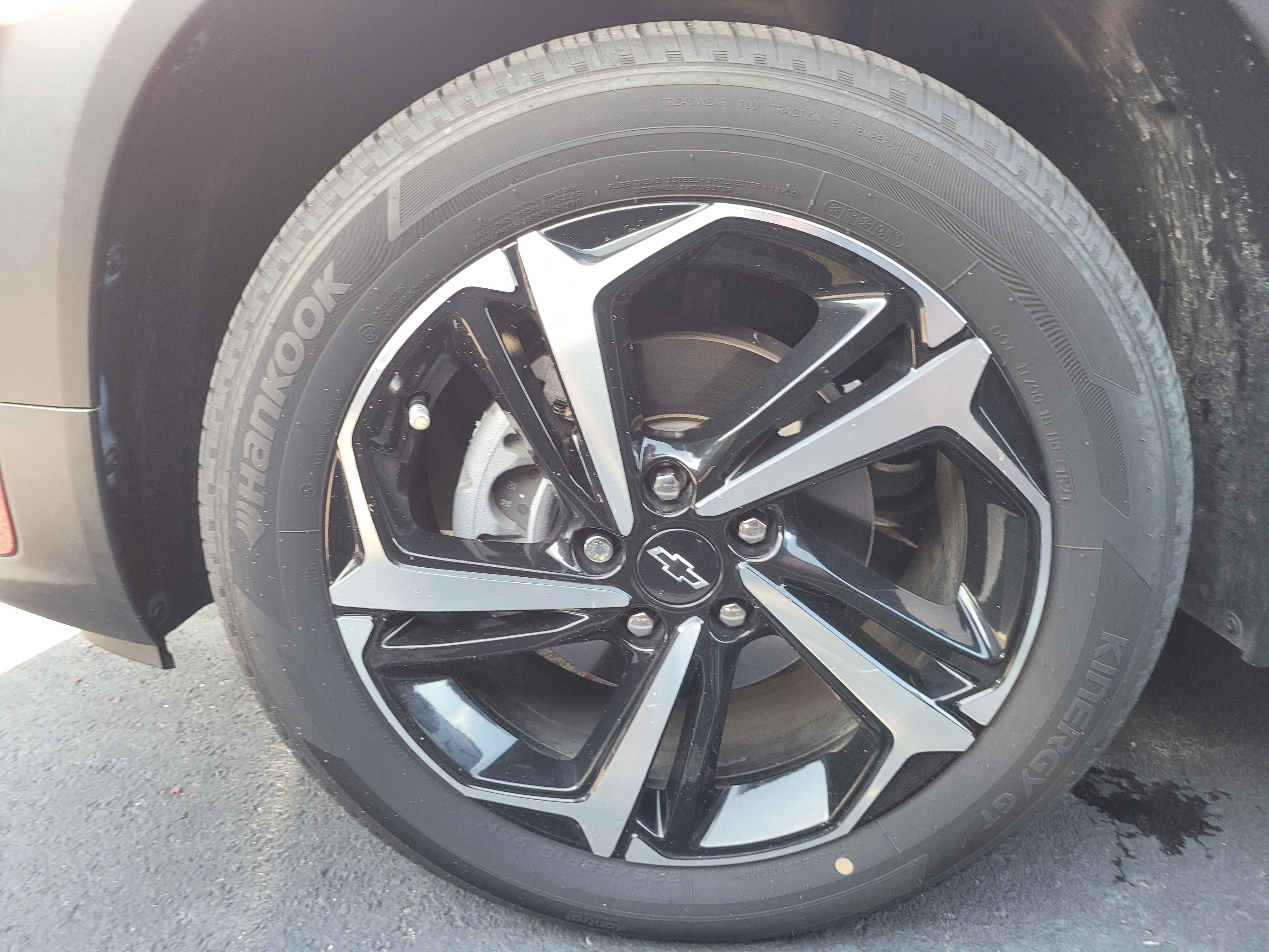 Used 2022 Chevrolet TrailBlazer RS w/ Technology Package FWD image 9