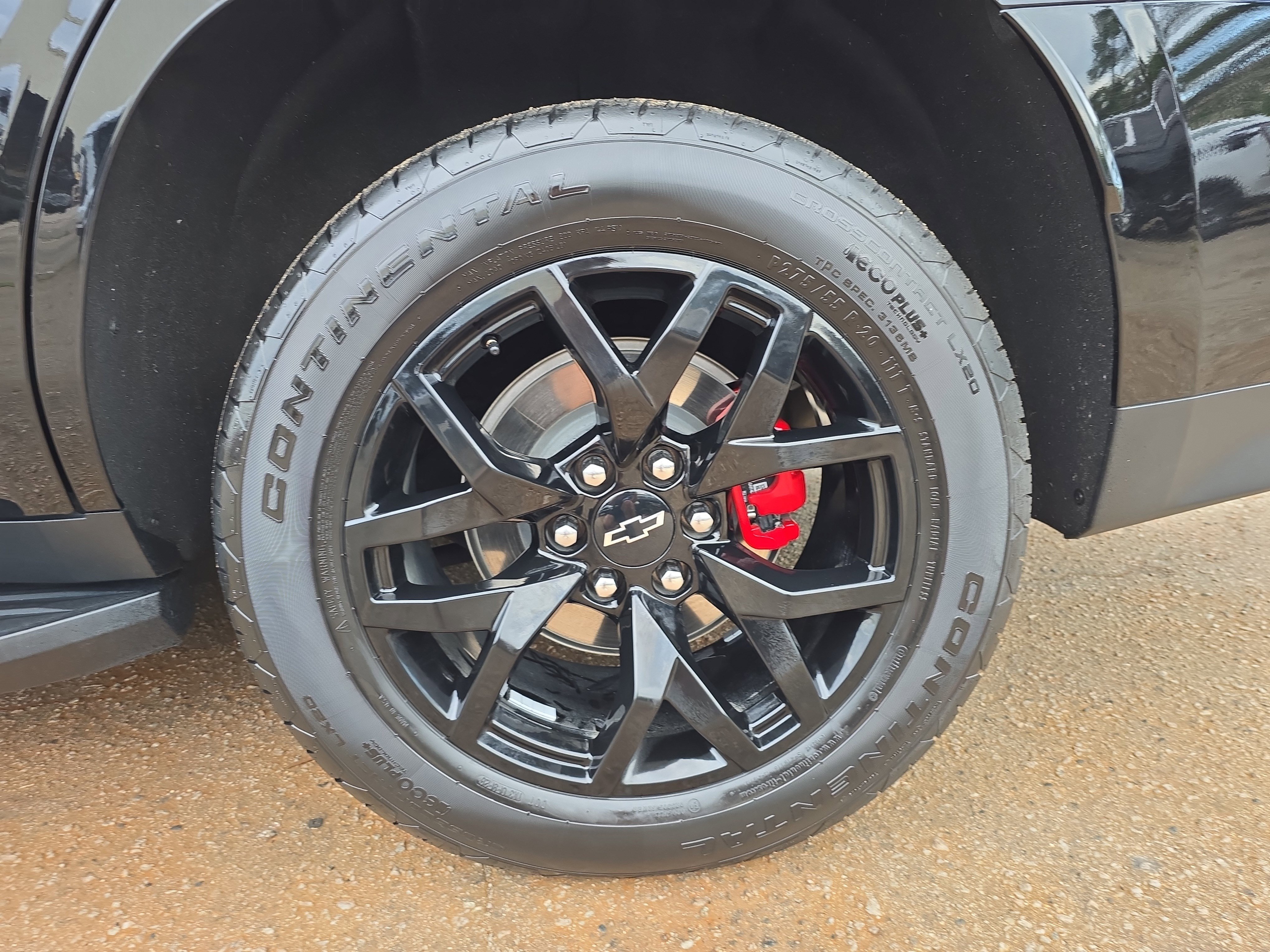 Used 2024 Chevrolet Tahoe RST w/ RST Performance Edition AWD/4WD image 34