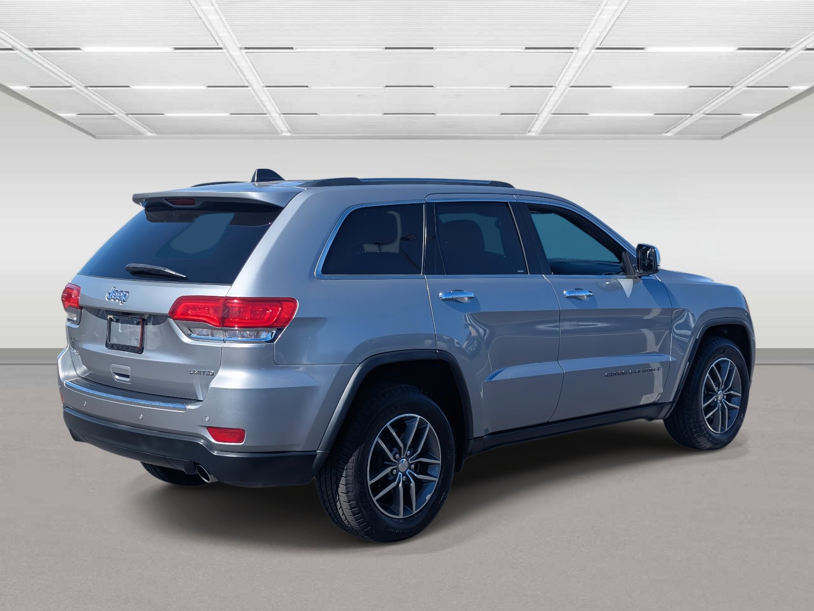 Used 2019 Jeep Grand Cherokee Limited w/ Luxury Group II image 5