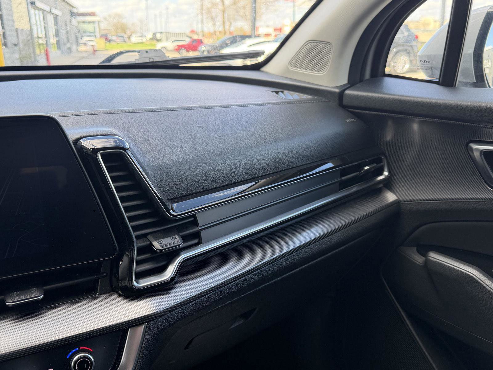 Used 2023 Kia Sportage SX image 25