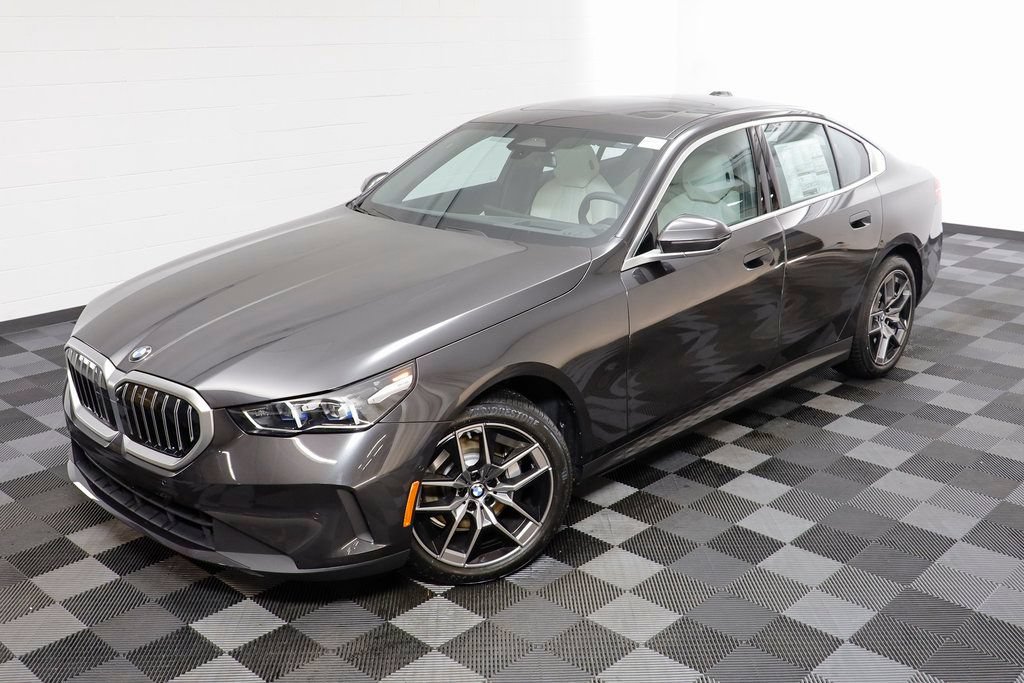 New 2026 BMW 530i xDrive w/ Premium Package AWD/4WD video 2