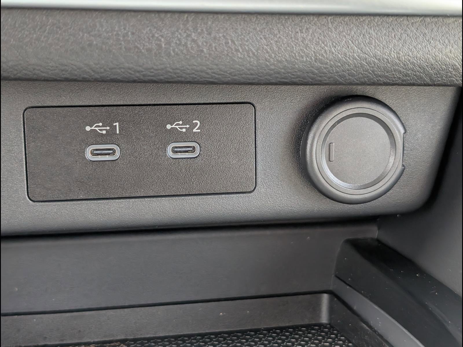 Used 2026 Nissan Rogue SV w/ SV Premium Package image 17