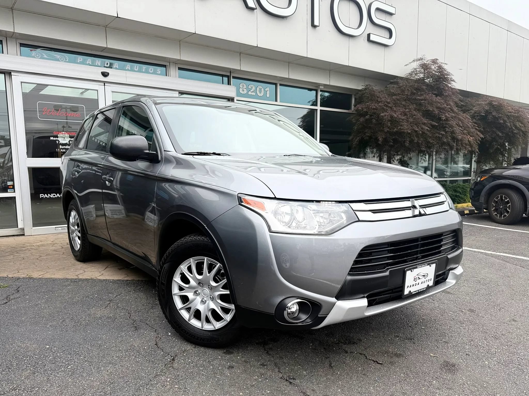 Used 2015 Mitsubishi Outlander ES FWD image 1