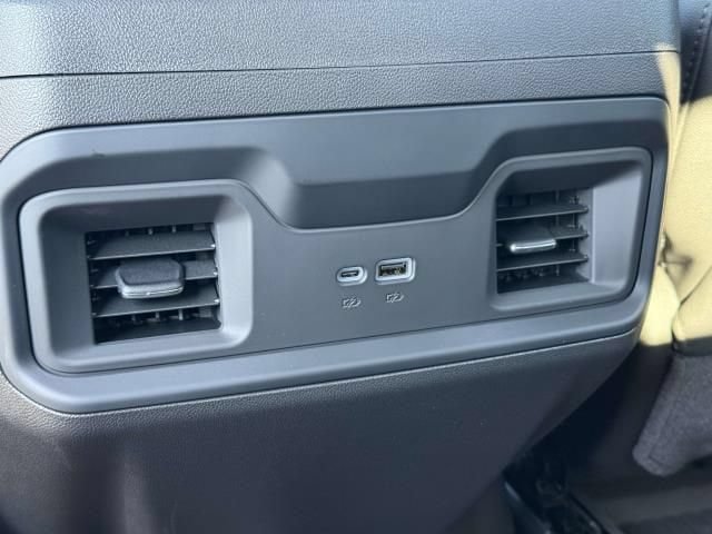 Used 2025 Chevrolet Silverado 1500 LT Trail Boss w/ LT Trail Boss Premium Package AWD/4WD image 16